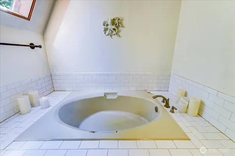 3971 SE Camano Drive Camano Island WA 98282