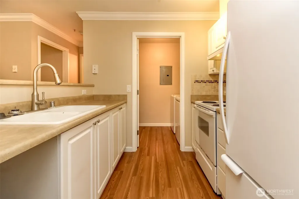 33020 10th Avenue SW Federal Way WA 98023