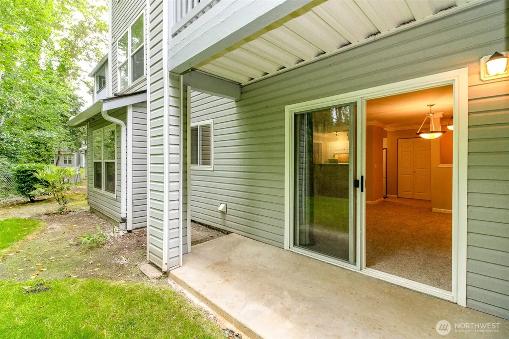 33020 10th Avenue SW Federal Way WA 98023