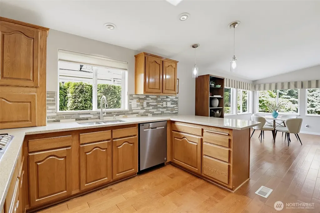 27505 218th Place SE Maple Valley WA 98038