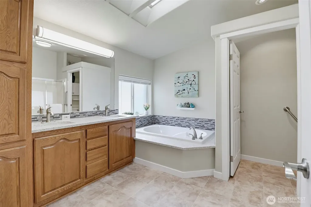 27505 218th Place SE Maple Valley WA 98038