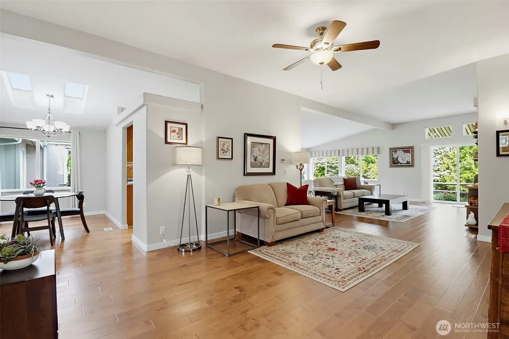 27505 218th Place SE Maple Valley WA 98038