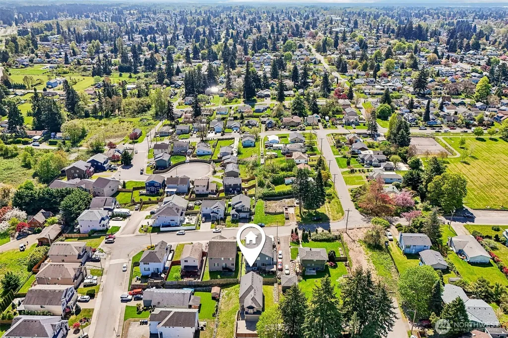 4051 E J Street Tacoma WA 98404