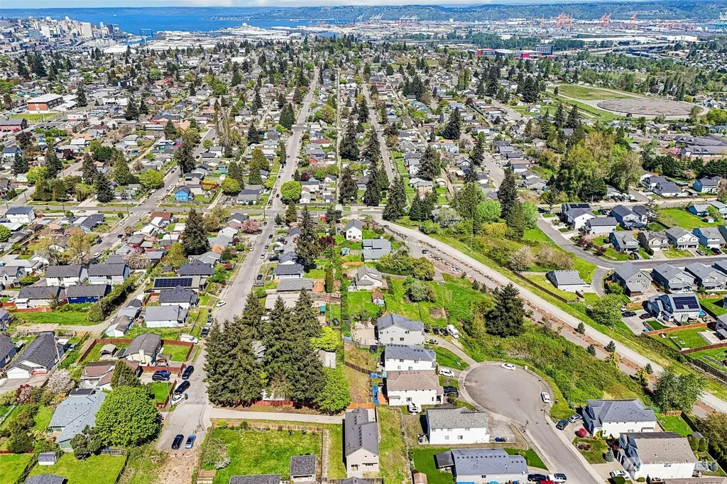 4051 E J Street Tacoma WA 98404