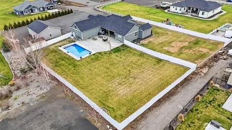 9108 S Moore Road Prosser WA 99350