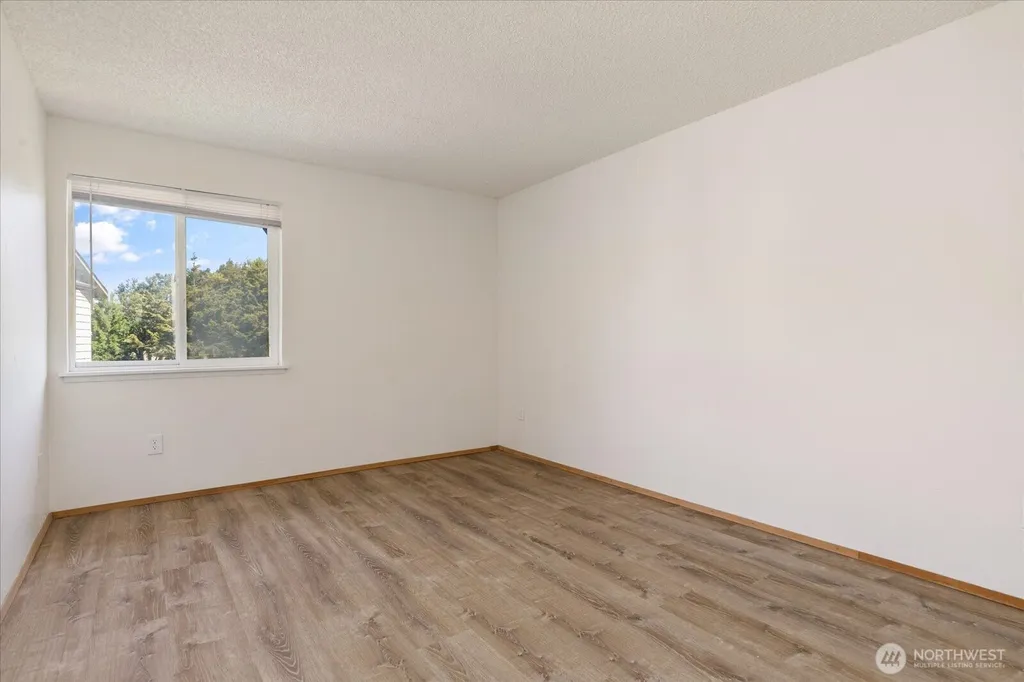 270 SE Barrington Drive Oak Harbor WA 98277