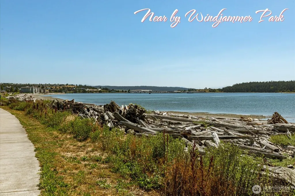 270 SE Barrington Drive Oak Harbor WA 98277