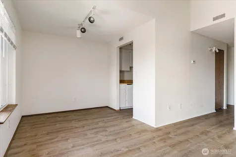 270 SE Barrington Drive Oak Harbor WA 98277