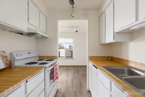 270 SE Barrington Drive Oak Harbor WA 98277