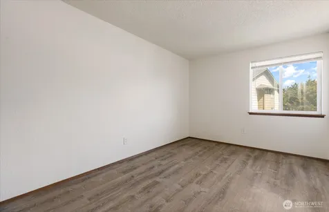 270 SE Barrington Drive Oak Harbor WA 98277