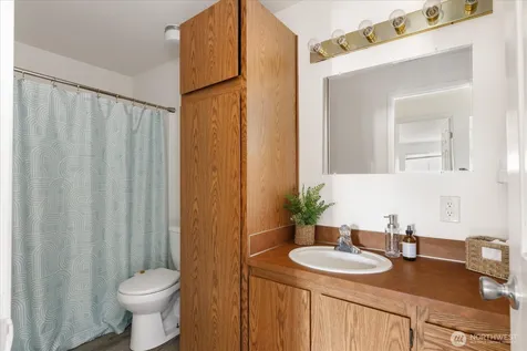270 SE Barrington Drive Oak Harbor WA 98277