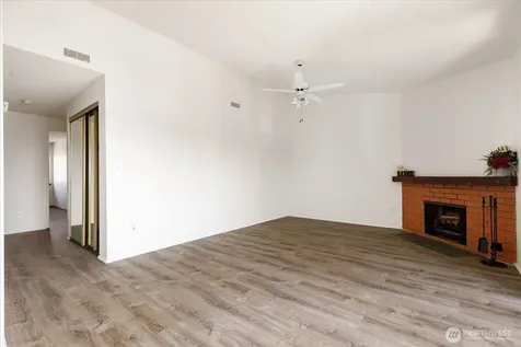 270 SE Barrington Drive Oak Harbor WA 98277