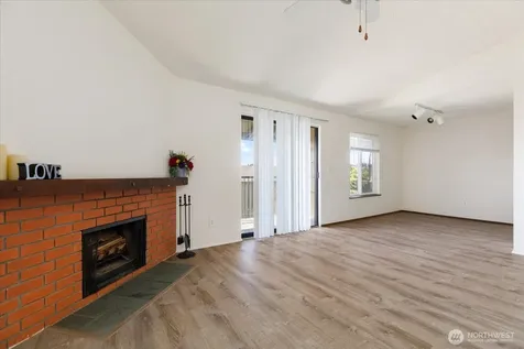 270 SE Barrington Drive Oak Harbor WA 98277