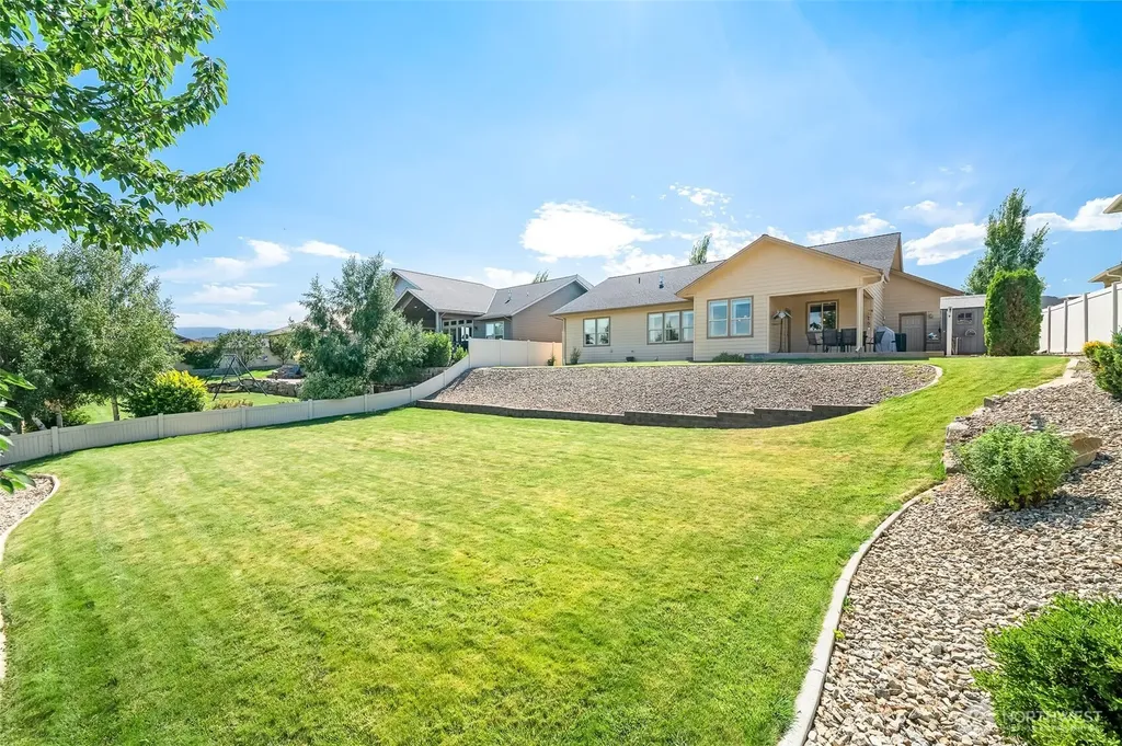 3513 Dianna Way Wenatchee WA 98801