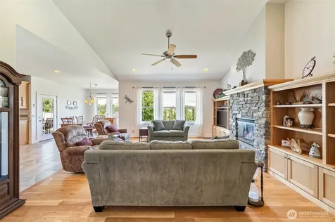 3513 Dianna Way Wenatchee WA 98801