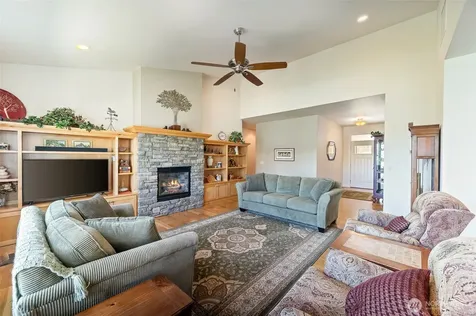 3513 Dianna Way Wenatchee WA 98801