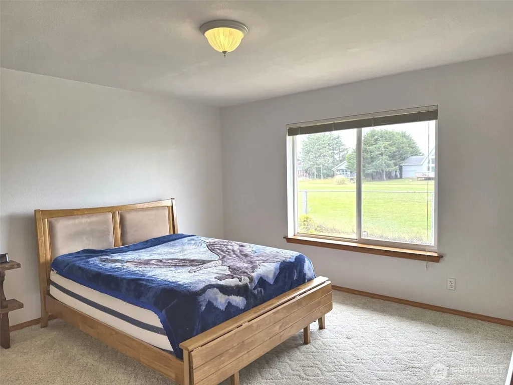 567 Puffin Avenue NE Ocean Shores WA 98569