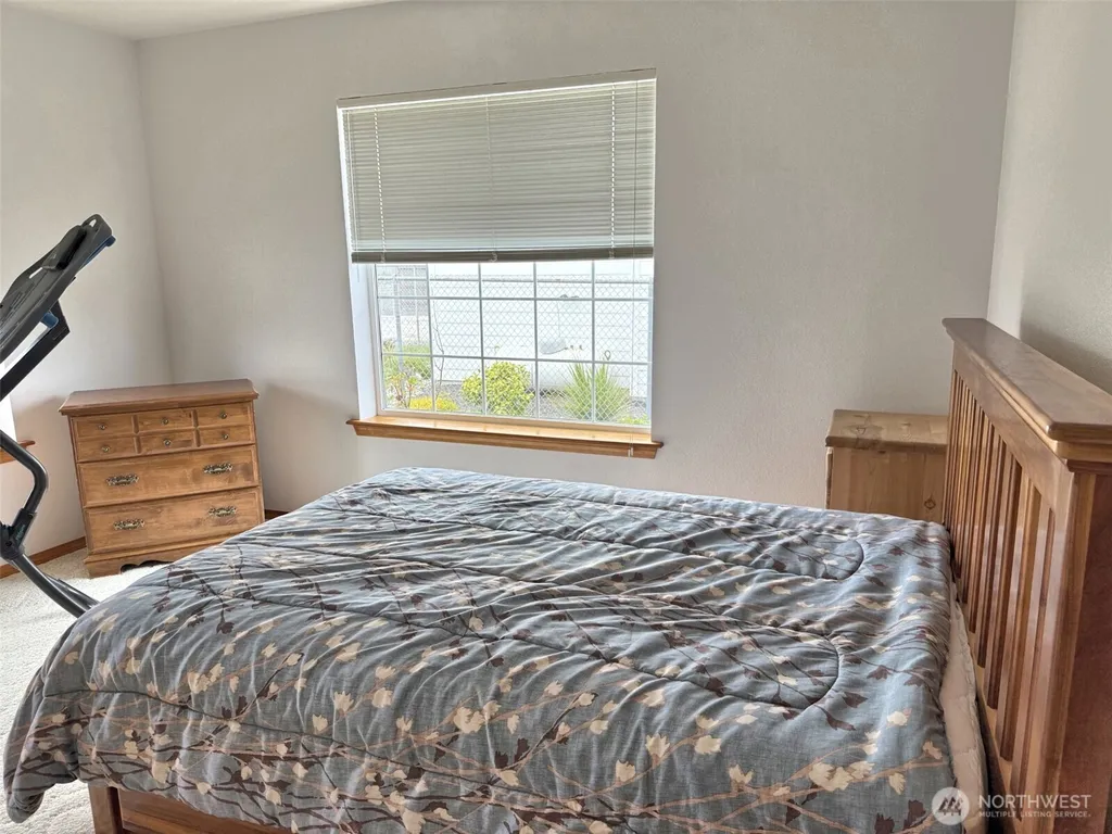 567 Puffin Avenue NE Ocean Shores WA 98569