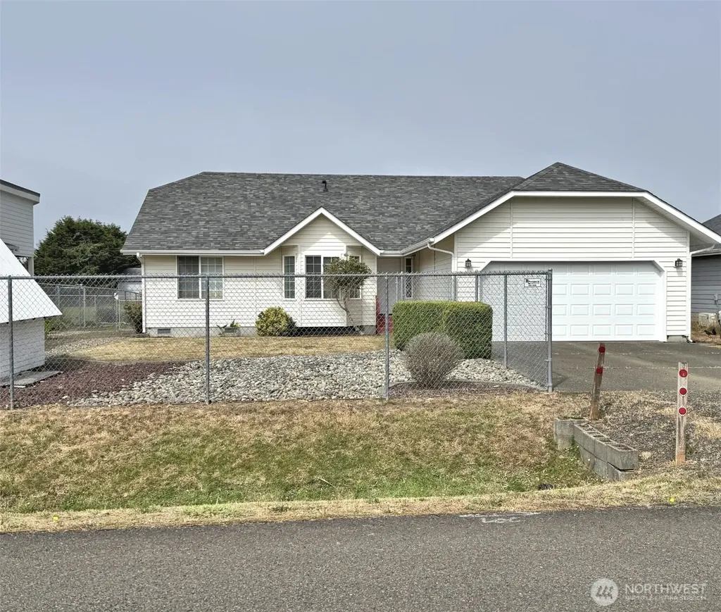 567 Puffin Avenue NE Ocean Shores WA 98569