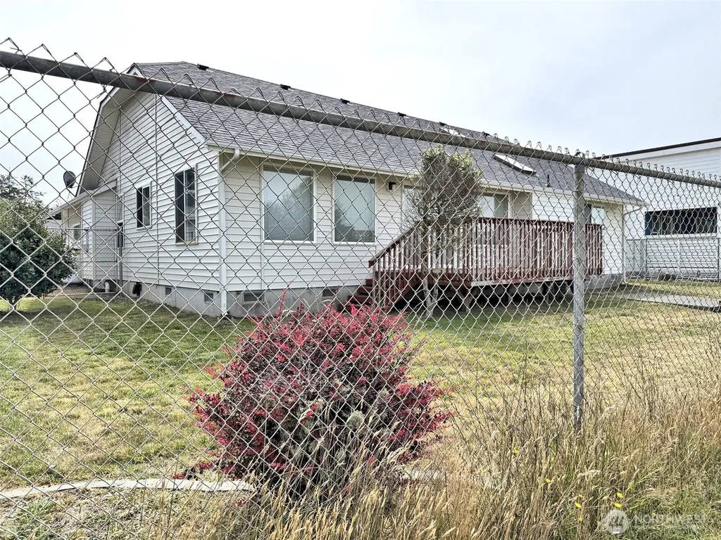 567 Puffin Avenue NE Ocean Shores WA 98569