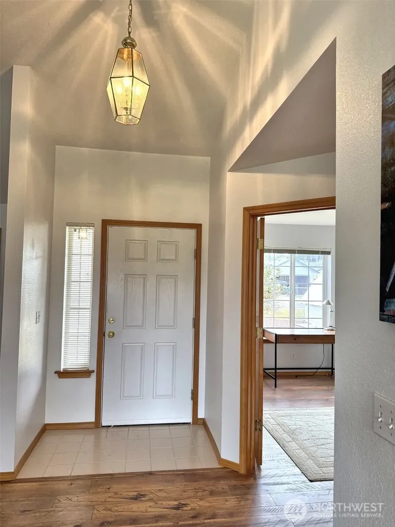 567 Puffin Avenue NE Ocean Shores WA 98569