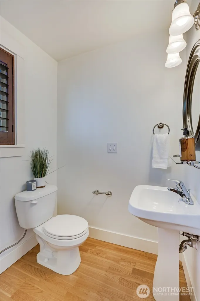 4851 Delridge Way SW Seattle WA 98106
