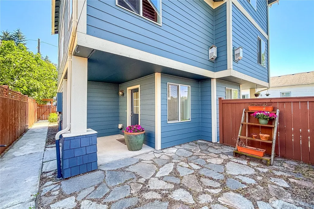 4851 Delridge Way SW Seattle WA 98106
