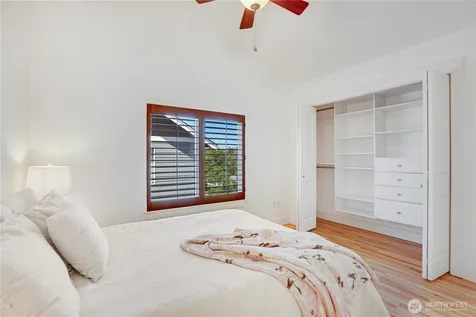 4851 Delridge Way SW Seattle WA 98106