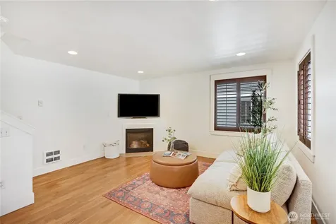 4851 Delridge Way SW Seattle WA 98106