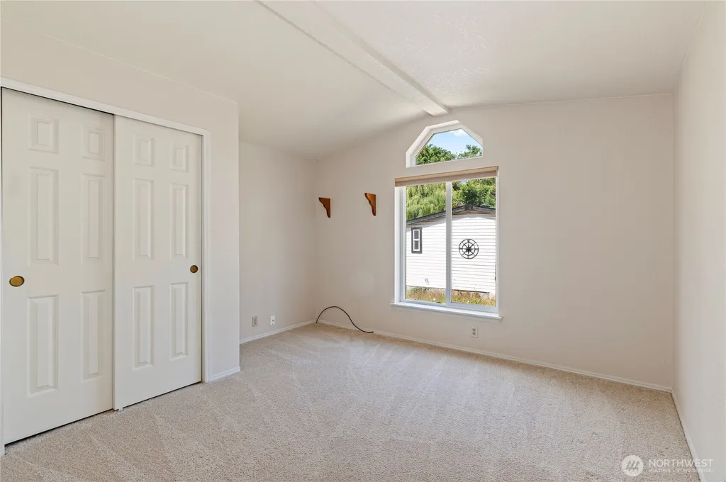 12591 NE Douglas Drive Kingston WA 98346