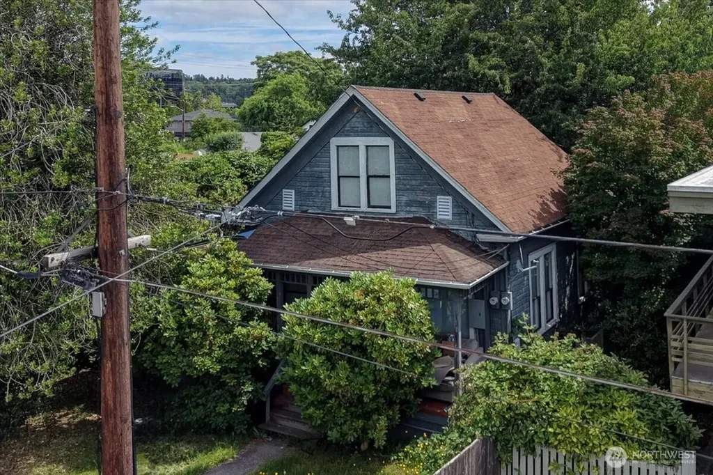 522 Williams Avenue N Renton WA 98057