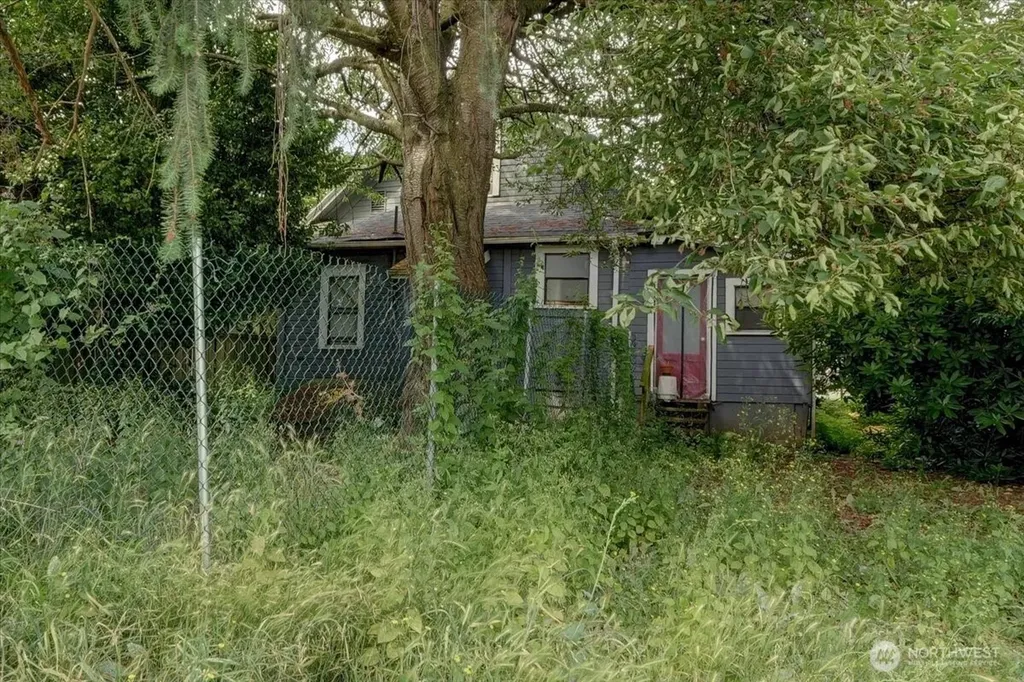 522 Williams Avenue N Renton WA 98057