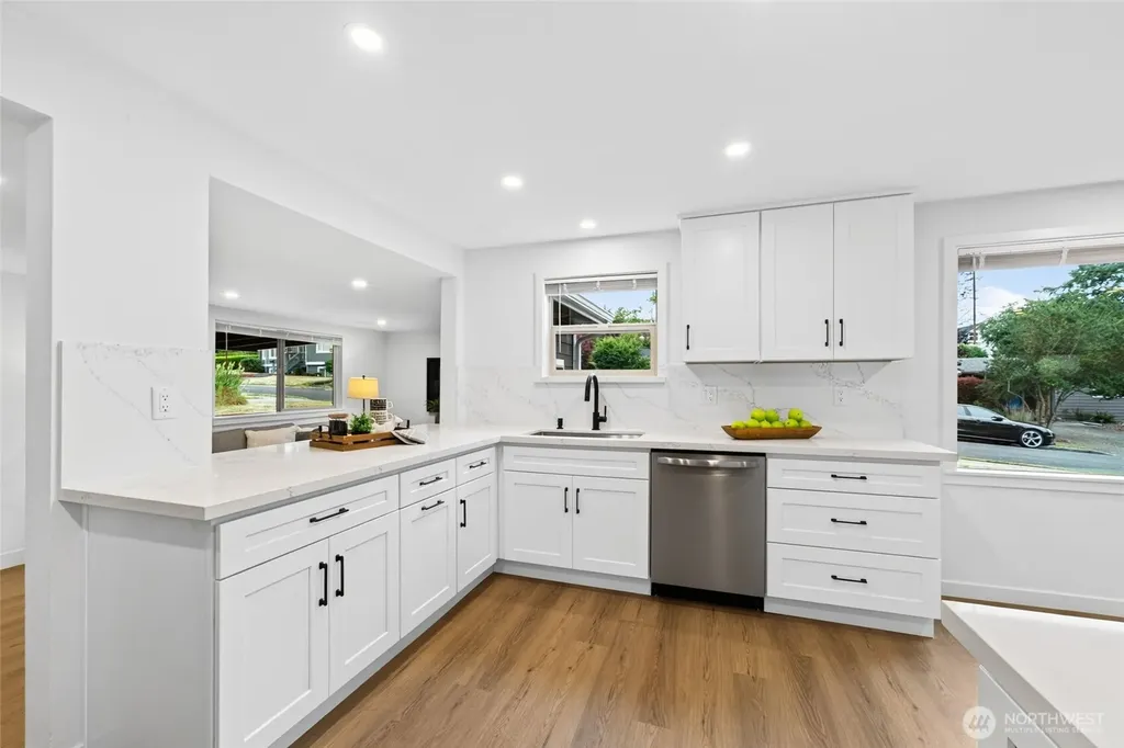 4846 S Kenny Street Seattle WA 98118