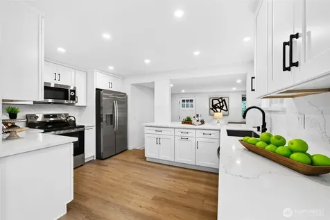 4846 S Kenny Street Seattle WA 98118