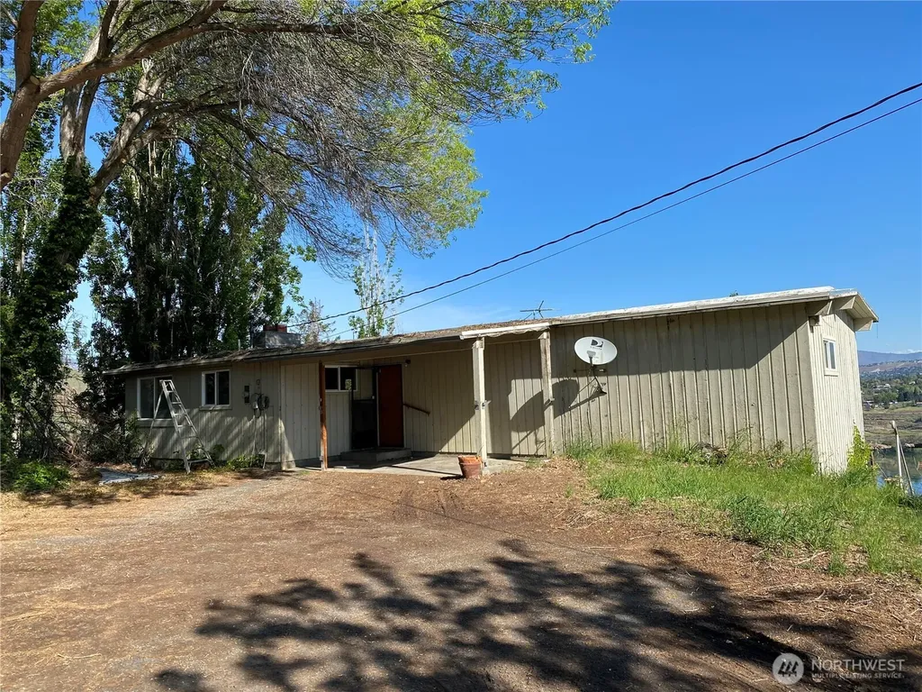 2423 Lower Hedges Road Wenatchee WA 98801