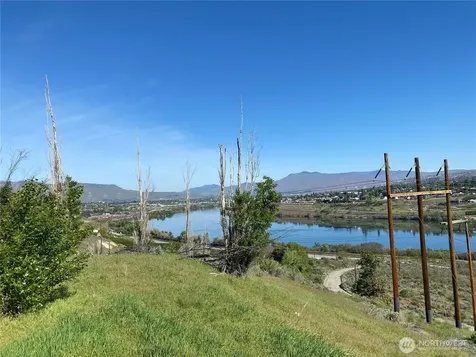 2423 Lower Hedges Road Wenatchee WA 98801