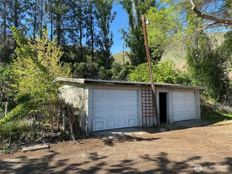 2423 Lower Hedges Road Wenatchee WA 98801