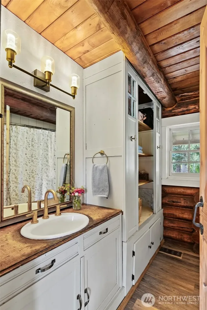 2918 158th Avenue SW Lakebay WA 98349