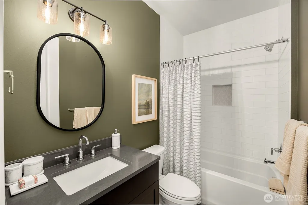446 222nd Place SE Sammamish WA 98074
