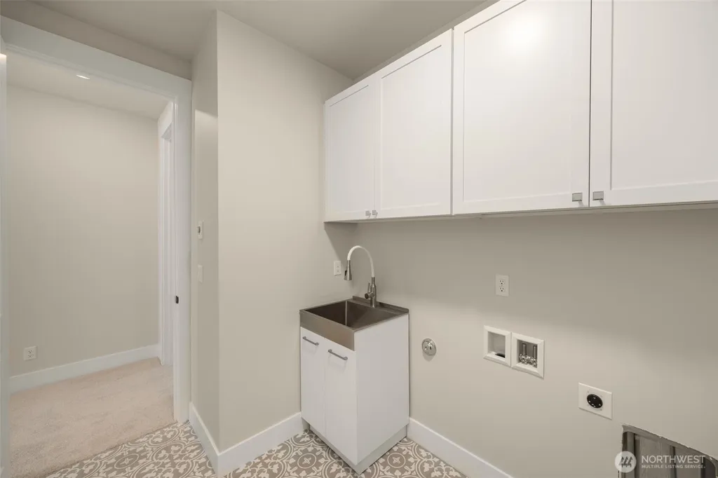 446 222nd Place SE Sammamish WA 98074