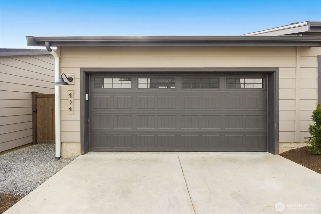 446 222nd Place SE Sammamish WA 98074