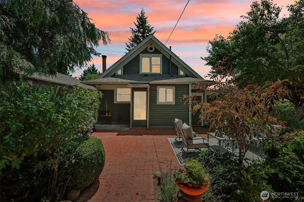 1010 S Director Street Seattle WA 98108