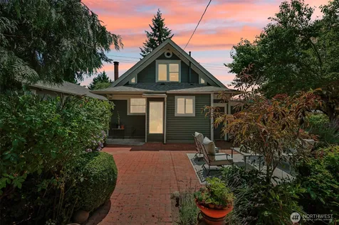 1010 S Director Street Seattle WA 98108