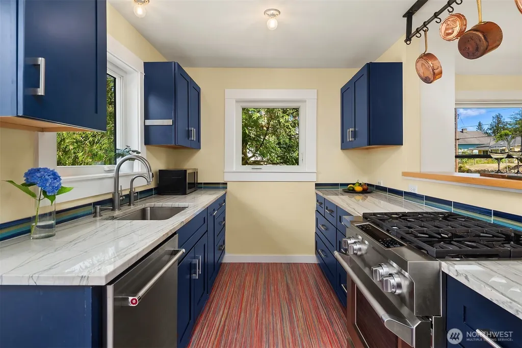 4858 S Orcas Street Seattle WA 98118