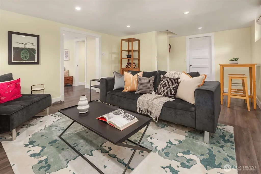 4858 S Orcas Street Seattle WA 98118