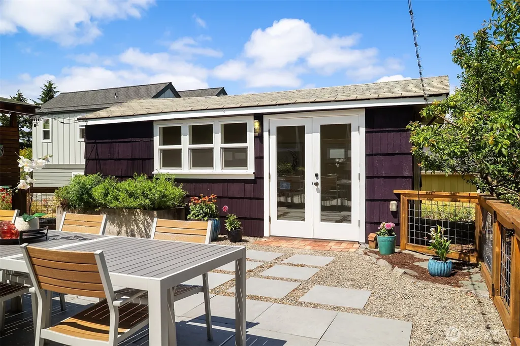 4858 S Orcas Street Seattle WA 98118