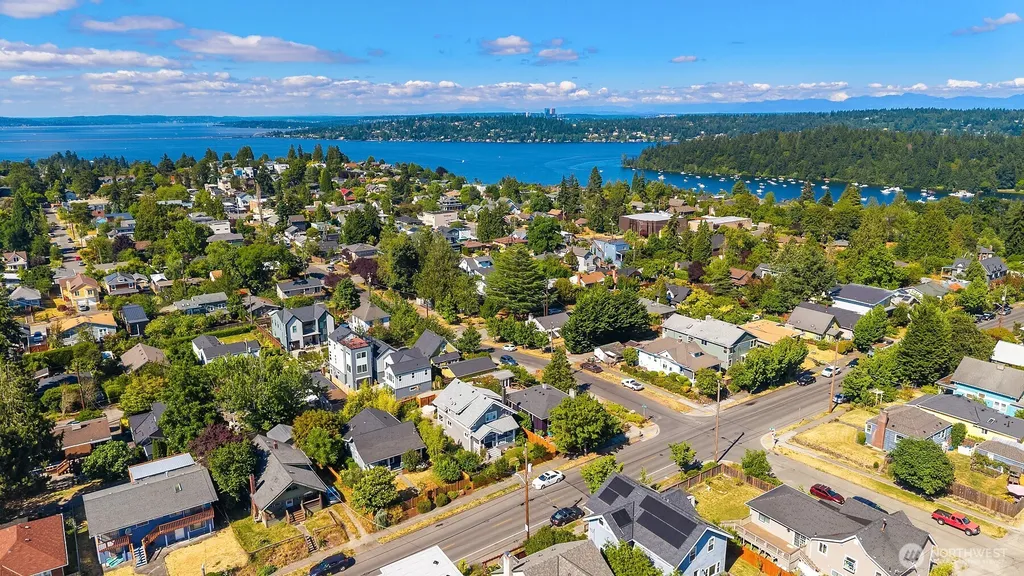 4858 S Orcas Street Seattle WA 98118