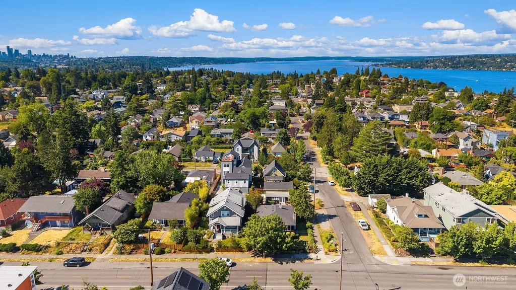 4858 S Orcas Street Seattle WA 98118