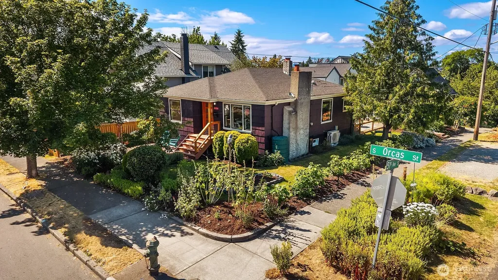 4858 S Orcas Street Seattle WA 98118