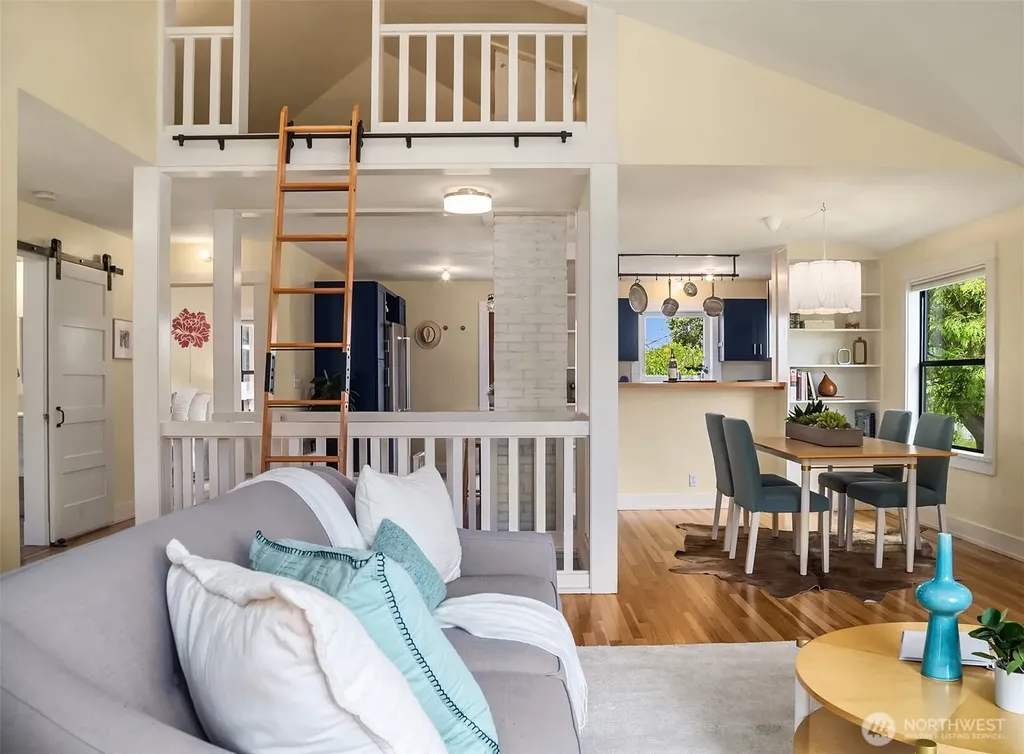 4858 S Orcas Street Seattle WA 98118